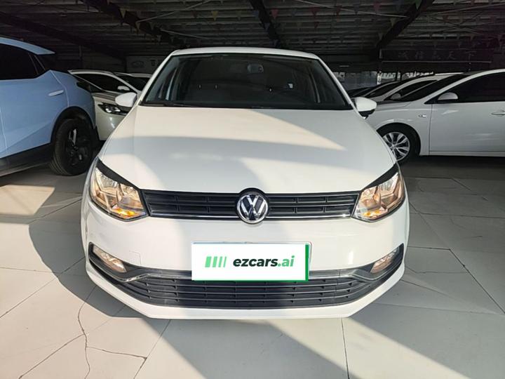 Polo 2016 1.6L AT Comfort photo 2