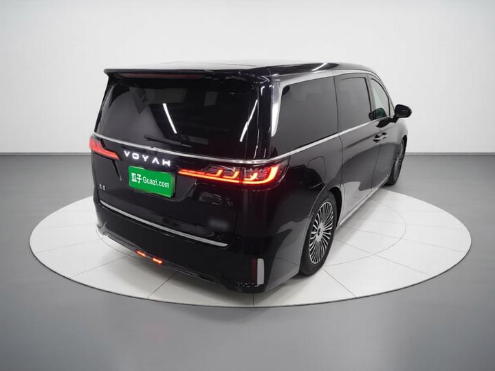 Voyah Dreamer 2025 PHEV AWD Flagship photo 6
