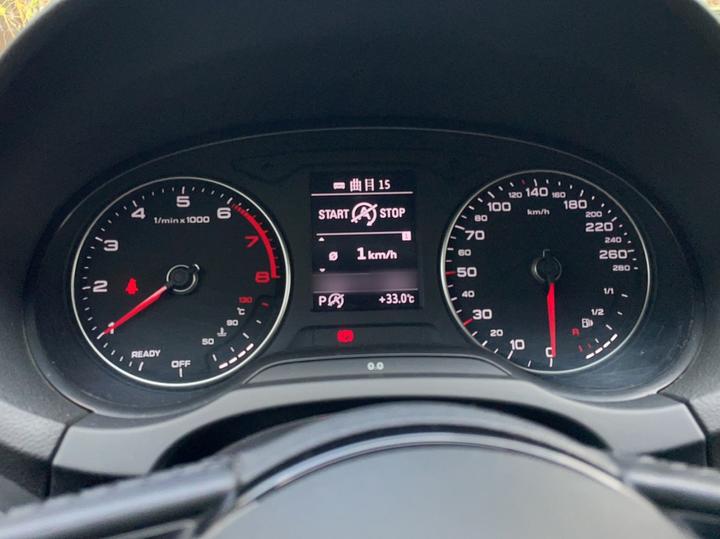 A3 2018 30 Anniversary Sportback 35 TFSI Progressive photo 3
