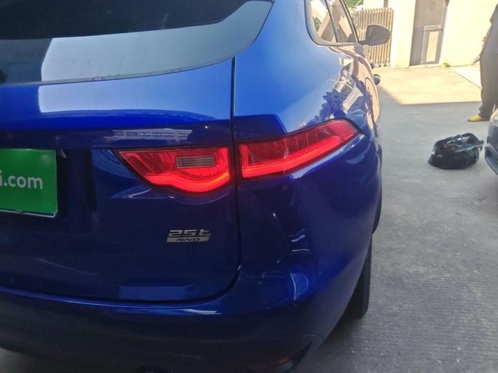 F-PACE 2018 2.0T AWD Exclusive photo 7
