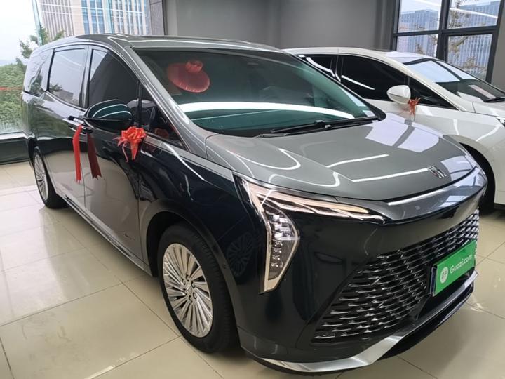 2023 2.0T 4-Seater photo 3