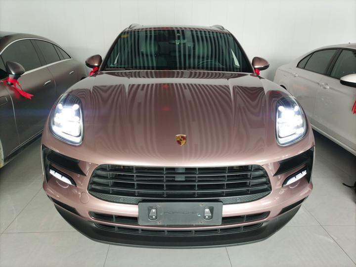 2018 Macan 2.0T photo 2