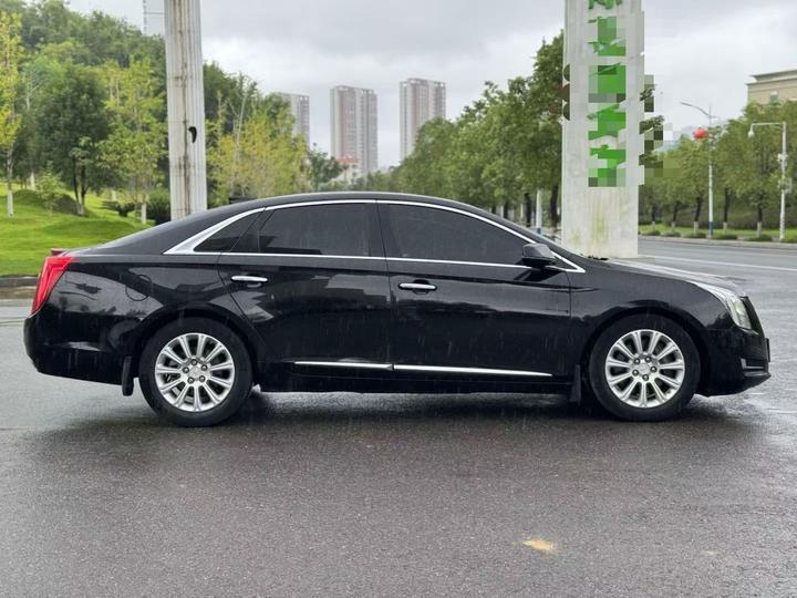 XTS 2017 28T Tech photo 6