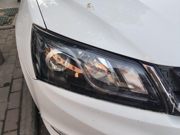 Emgrand 2017 Sedan 1.5L CVT photo 7