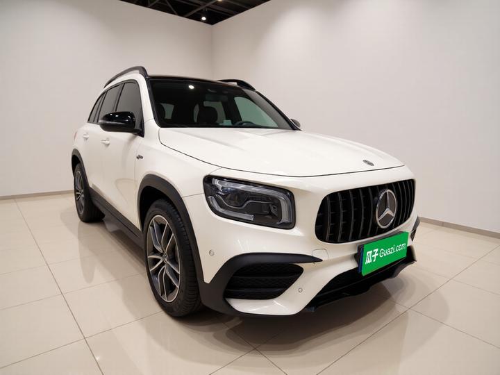 GLB AMG 2022 AMG GLB 35 4MATIC photo 3