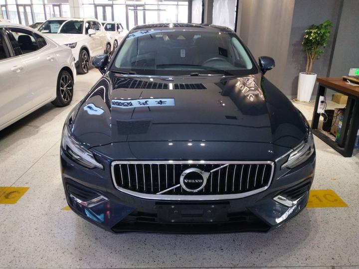 S60 2021 T4 Luxury photo 2