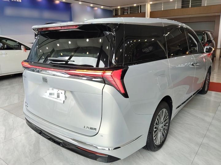 GL8 EV 2024 Smart 7-Seater photo 4