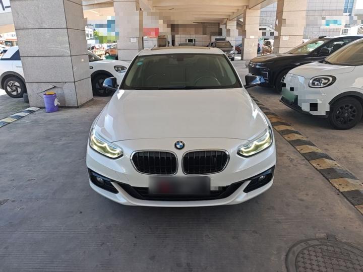 1 Series 2017 118i Design Package photo 2