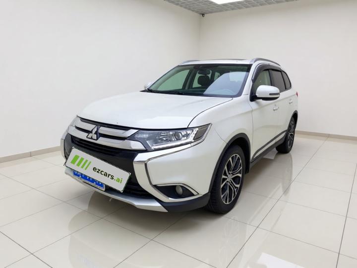 Outlander 2018 2.0L RWD Honor 5-Seater