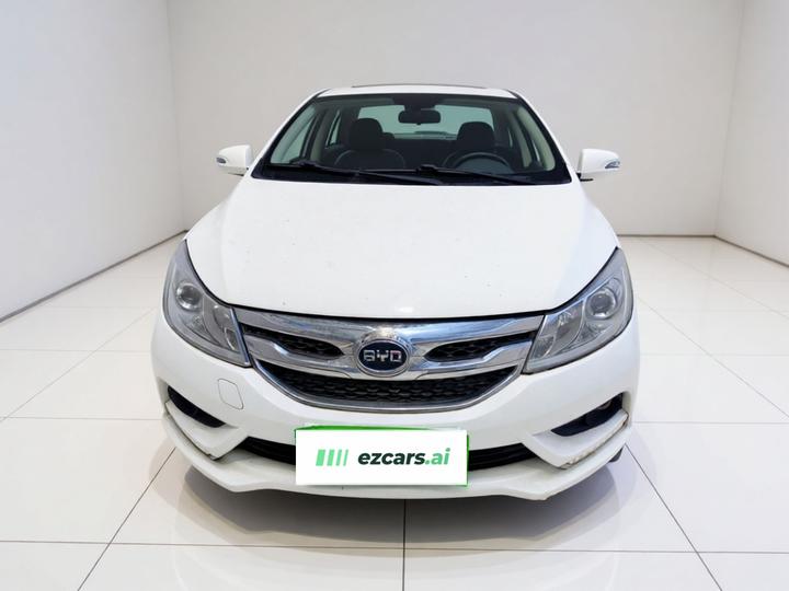 2015 1.5L MT Luxury photo 2