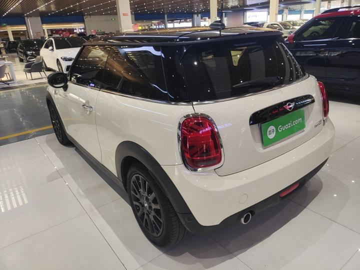 2021 1.5T COOPER Classic photo 4