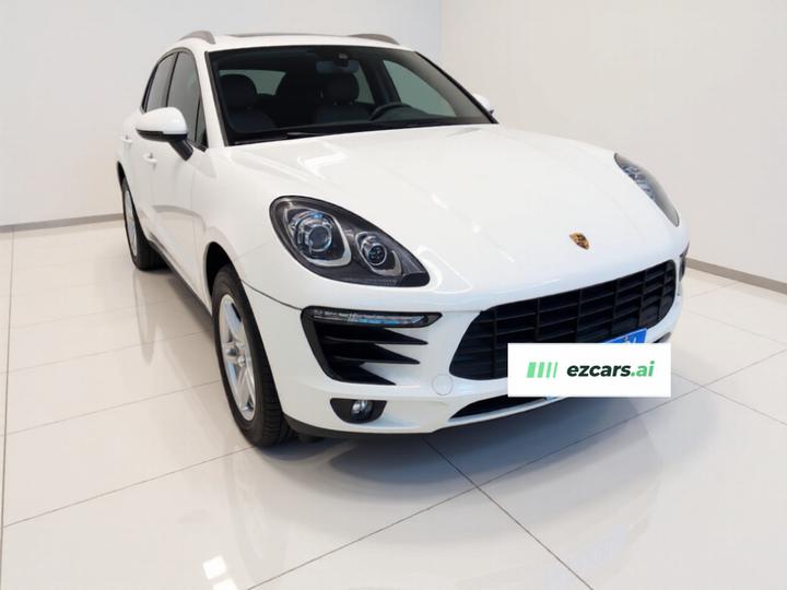 2017 Macan 2.0T photo 3