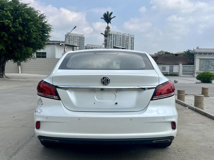 MG6 2017 20T MT Luxury Connected China V photo 5