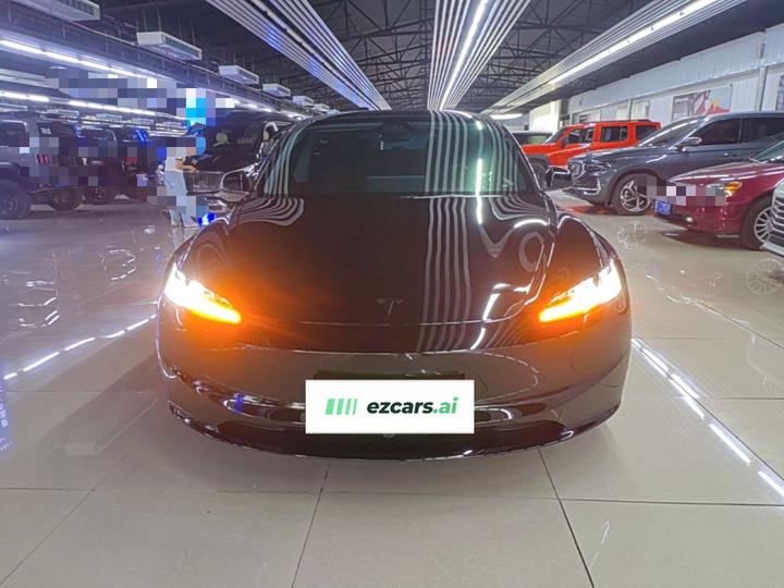 Model 3 2026 RWD photo 2