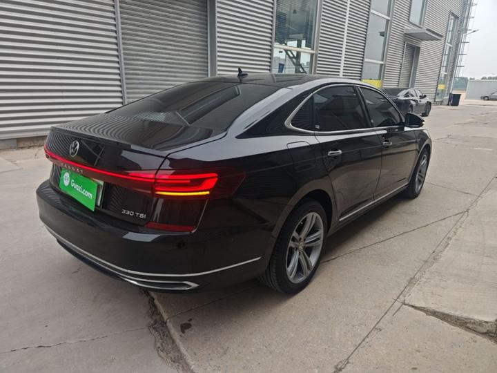 Passat 2023 Facelift 330TSI Luxury photo 4