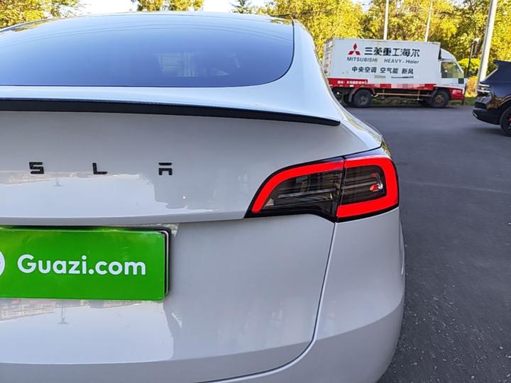 Model Y 2022 Facelift RWD photo 7
