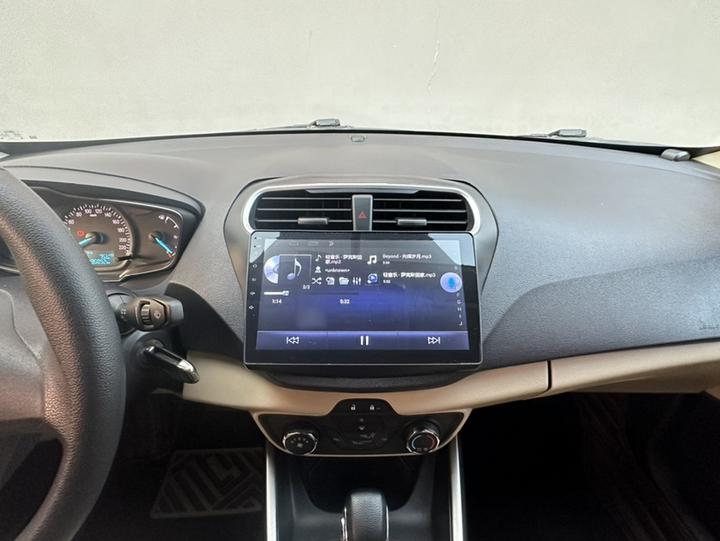 Escort 2017 Facelift 1.5L AT Comfort photo 4