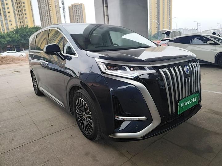 D9 2022 EV 600 AWD Noble photo 3