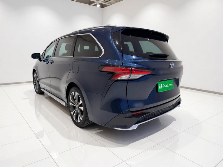 Granvia 2023 2.5L Hybrid Flagship VIP photo 4