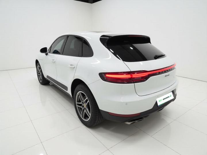 2018 Macan 2.0T photo 4
