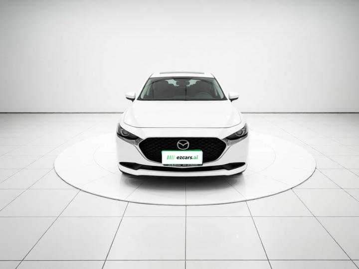 3 Axela 2021 1.5L AT photo 2