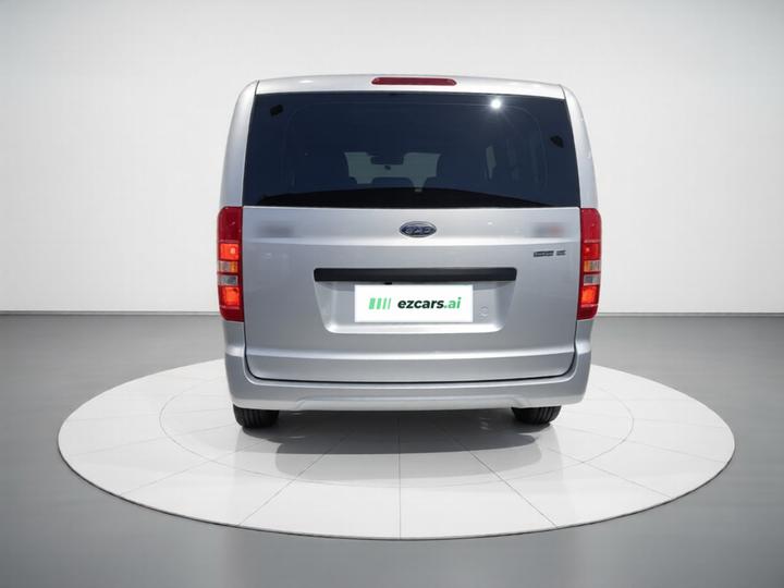 Refine M3 2019 PLUS 1.8L Luxury Smart 9-Seater photo 3