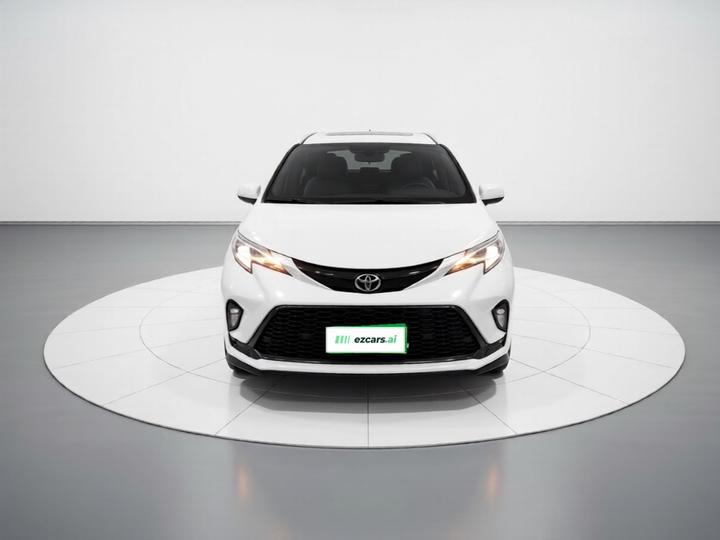 Granvia 2023 2.5L Hybrid Premium PLUS photo 2