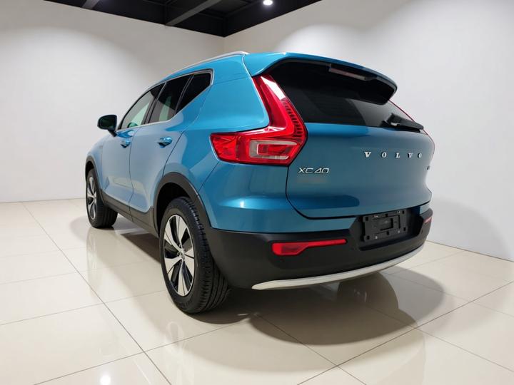 XC40 2024 B3 Luxury photo 4