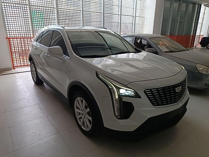 XT4 2022 28T RWD photo 3