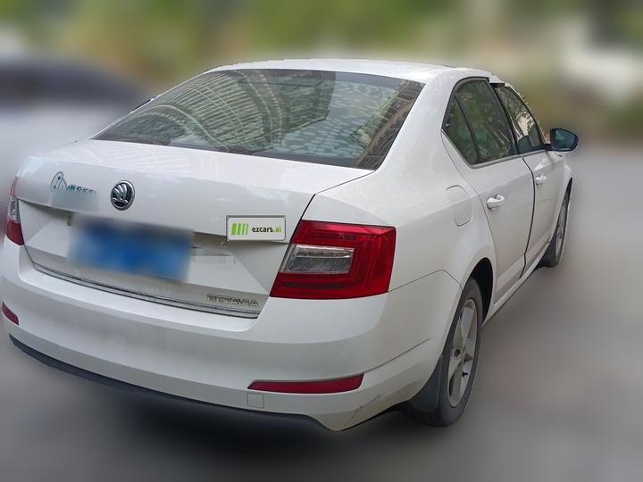 Octavia 2015 1.6L AT photo 4