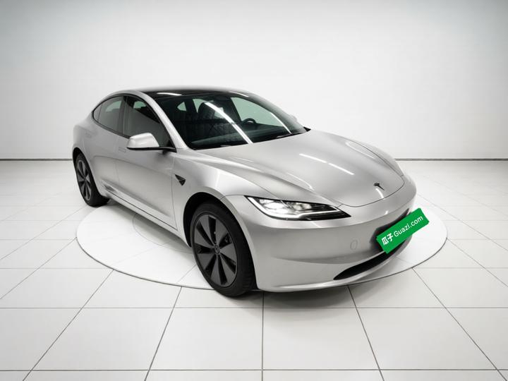 Model 3 2025 RWD photo 3