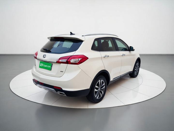 BAIC X65 2015 2.0T AT Elite photo 6