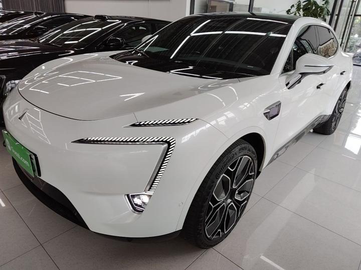 11 2022 Extended Range 5-Seater
