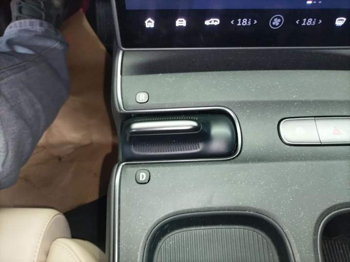 ET5T 2024 75kWh Touring photo 5