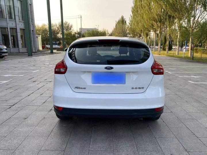 Focus 2018 Hatchback Classic 1.6L AT Comfort photo 5
