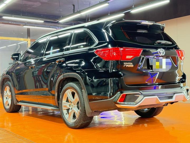 Highlander 2015 2.0T AWD Luxury 7-Seater photo 2