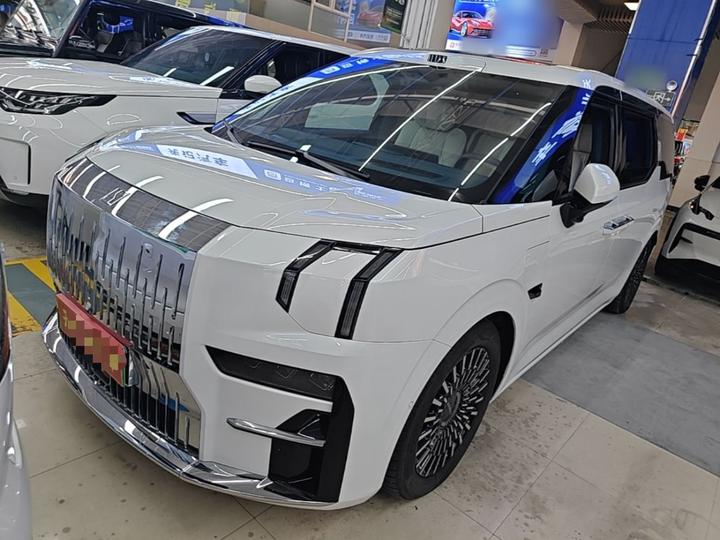 009 2024 7-Seater AWD 108kWh