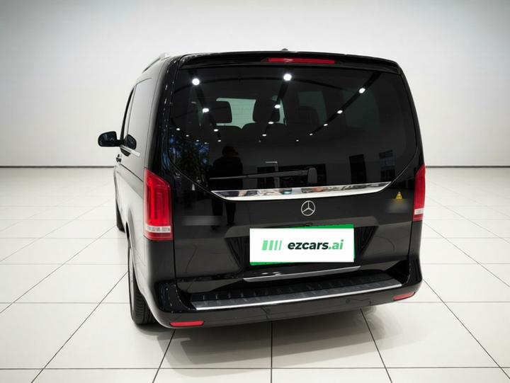 V-Class 2018 V 260 L Premium Extended China VI photo 4