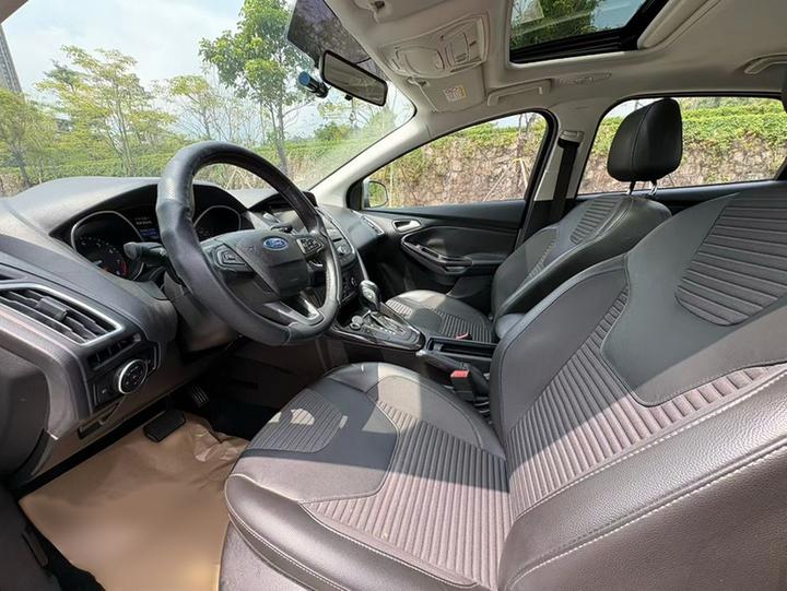 Focus 2017 Sedan EcoBoost 180 AT Elite photo 6