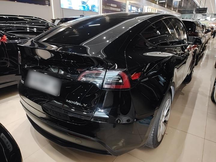 Model Y 2022 Facelift RWD photo 6