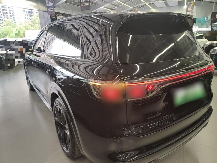 HIMA AITO M8 2025 EV Max+ 6-Seater AWD 192-Line LiDAR photo 4