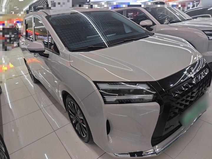 730 EV 2025 125km Luxury photo 3