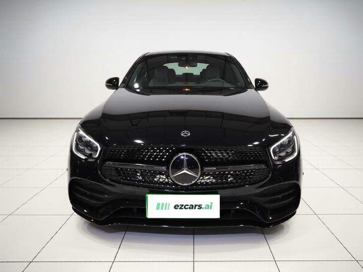 GLC Coupe 2020 GLC 300 4MATIC Coupe SUV photo 2