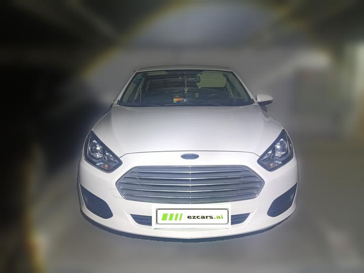 Escort 2017 Facelift 1.5L MT Comfort photo 2
