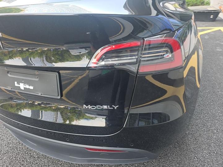Model Y 2022 RWD photo 7