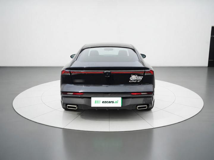 UNI-V 2024 1.5T Premium photo 5