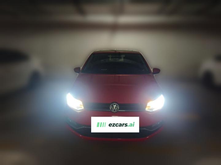 Polo 2016 1.6L AT Comfort photo 2