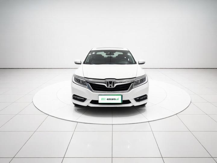 Crider 2013 1.8L AT Luxury photo 2