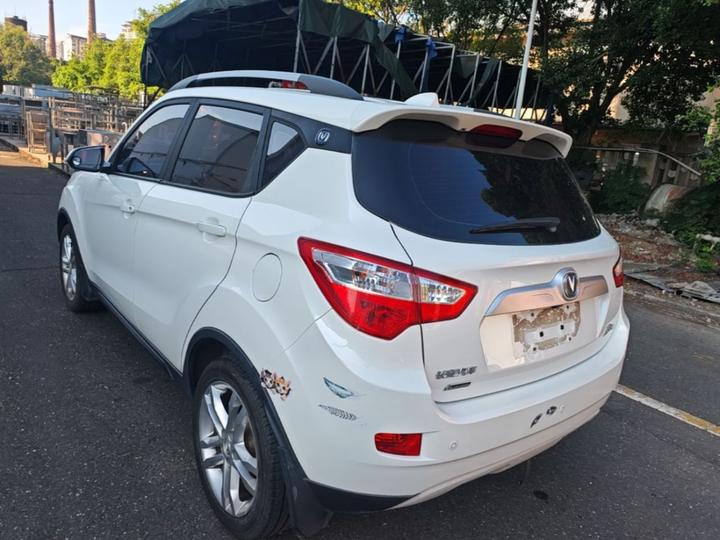 CS35 2016 1.6L MT Luxury IV photo 4