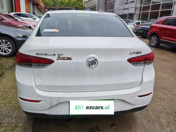 Excelle 2021 Facelift Classic 1.5L AT Elite photo 3